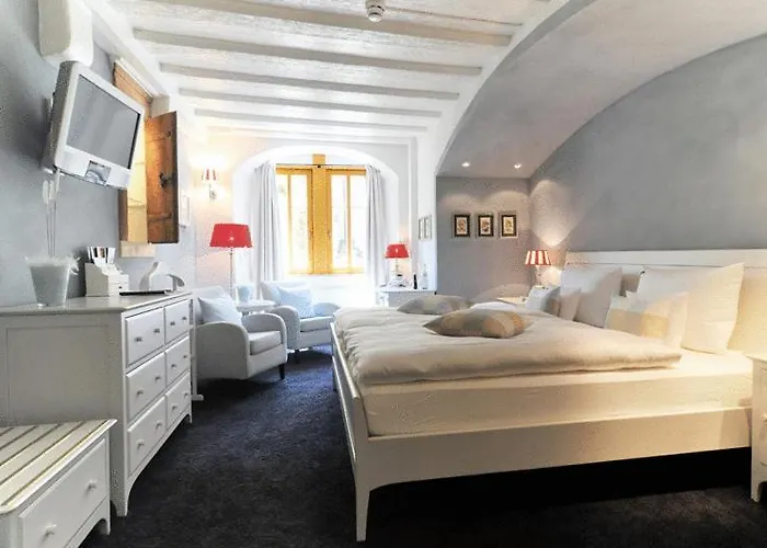 赫尼施洛斯臣酒店