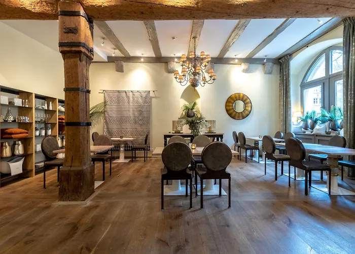 赫尼施洛斯臣酒店 4* 罗滕堡